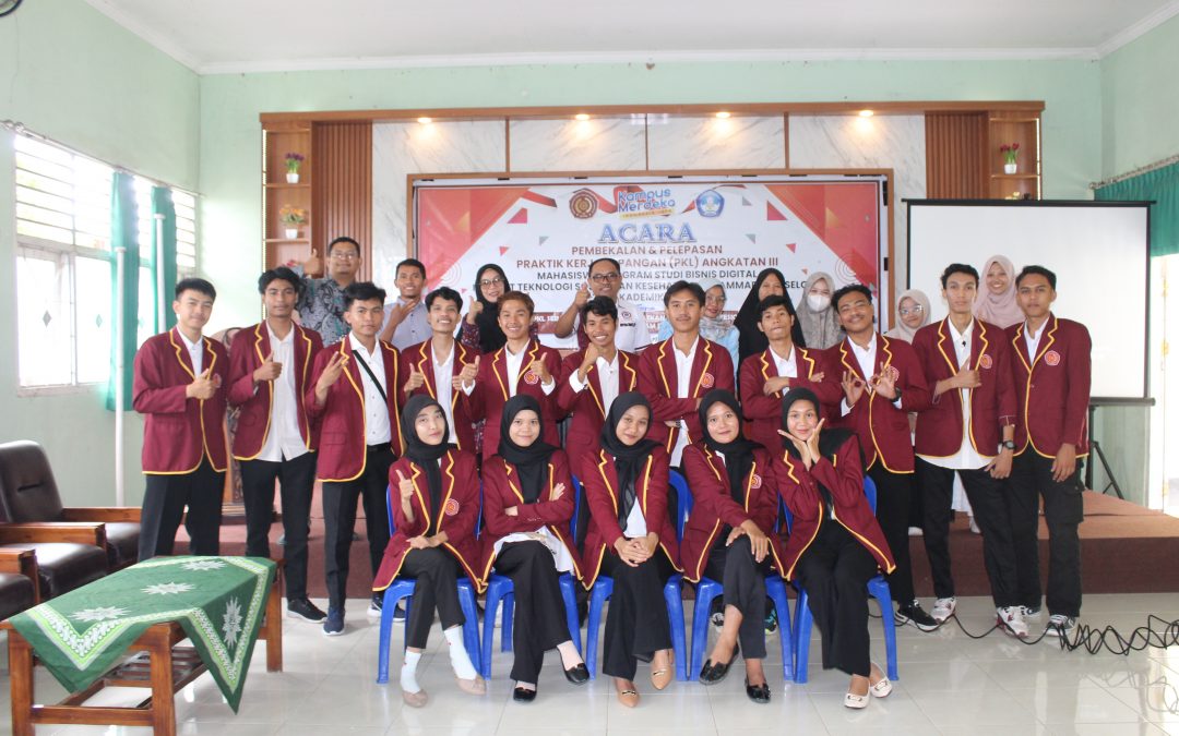 Pembekalan dan Pelepasan Mahasiswa Praktik Kerja Lapangan (PKL) ITSKes Muhammadiyah Selong